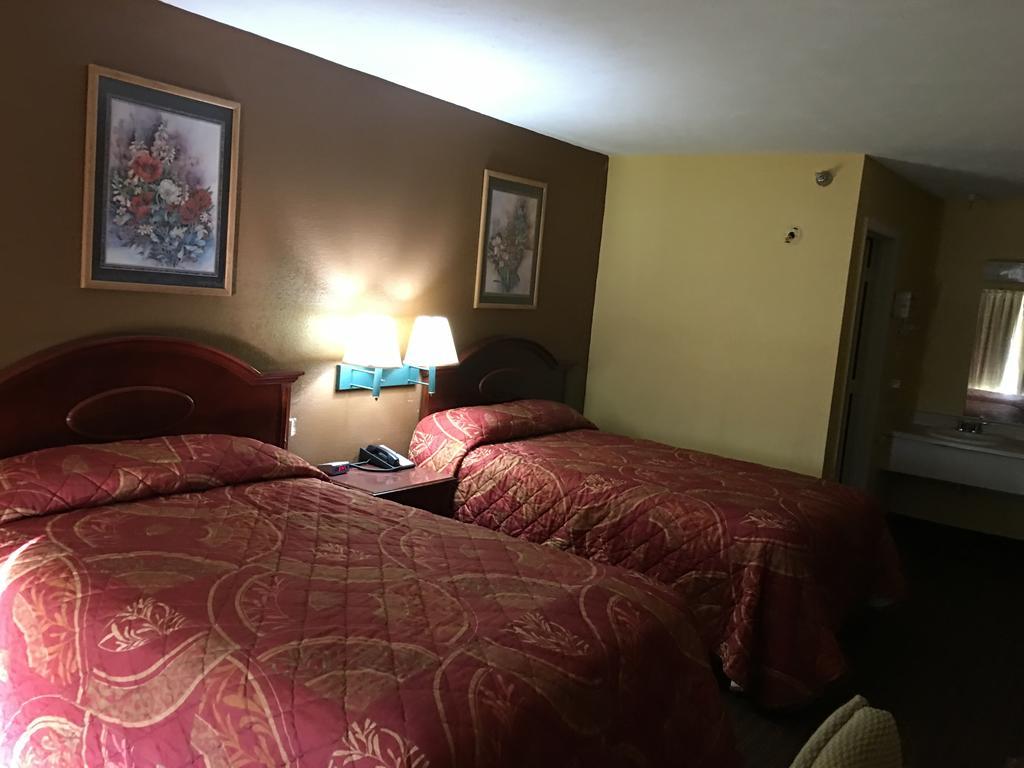 Relax Inn Canton Luaran gambar