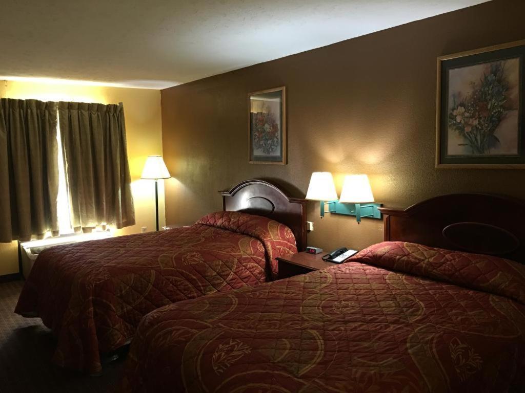 Relax Inn Canton Luaran gambar
